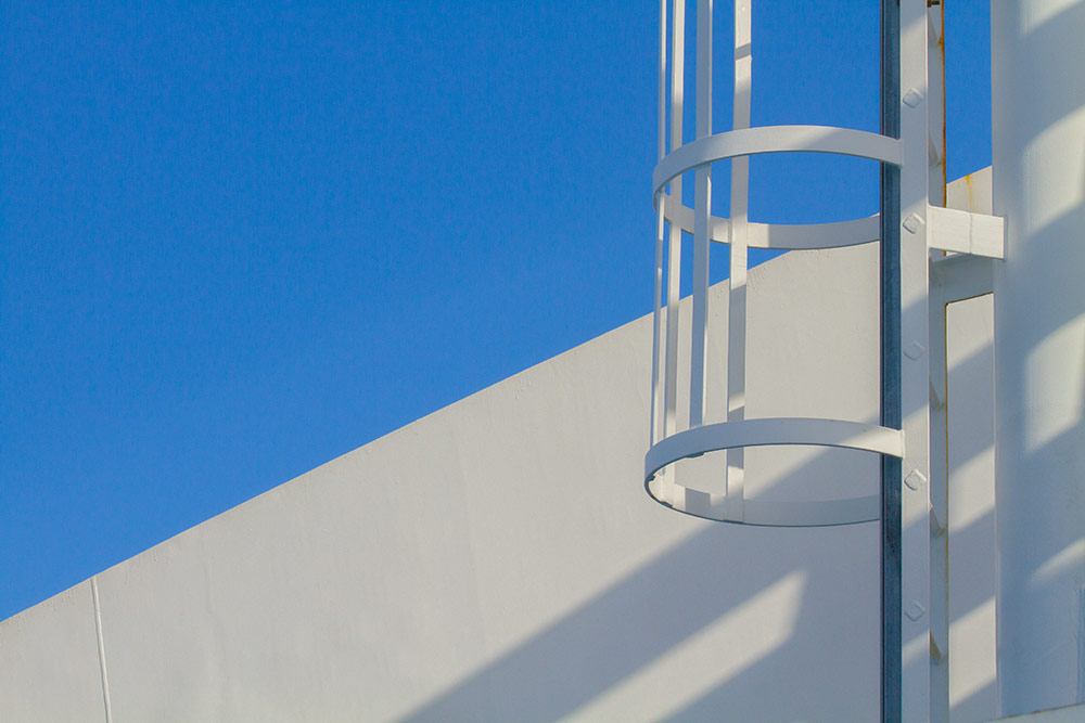 Armorique | Clean lines | A breath of fresh air by Ian Harrold
