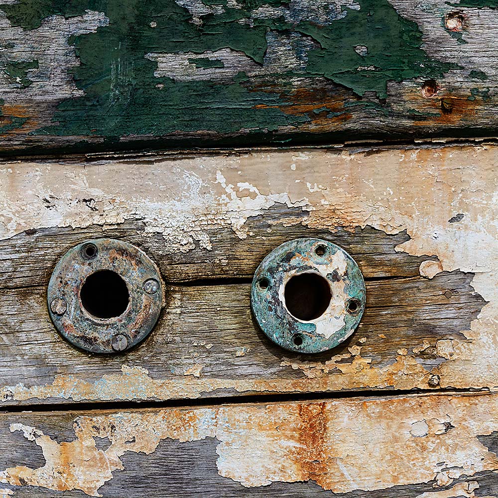 Camaret-sur_mer | The side of a rotting hulk of a fishing boat